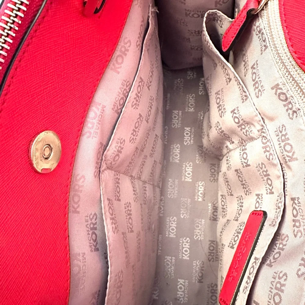 NWOT MICHAEL KORS Medium Karla East West Satchel - Picture 3 of 8